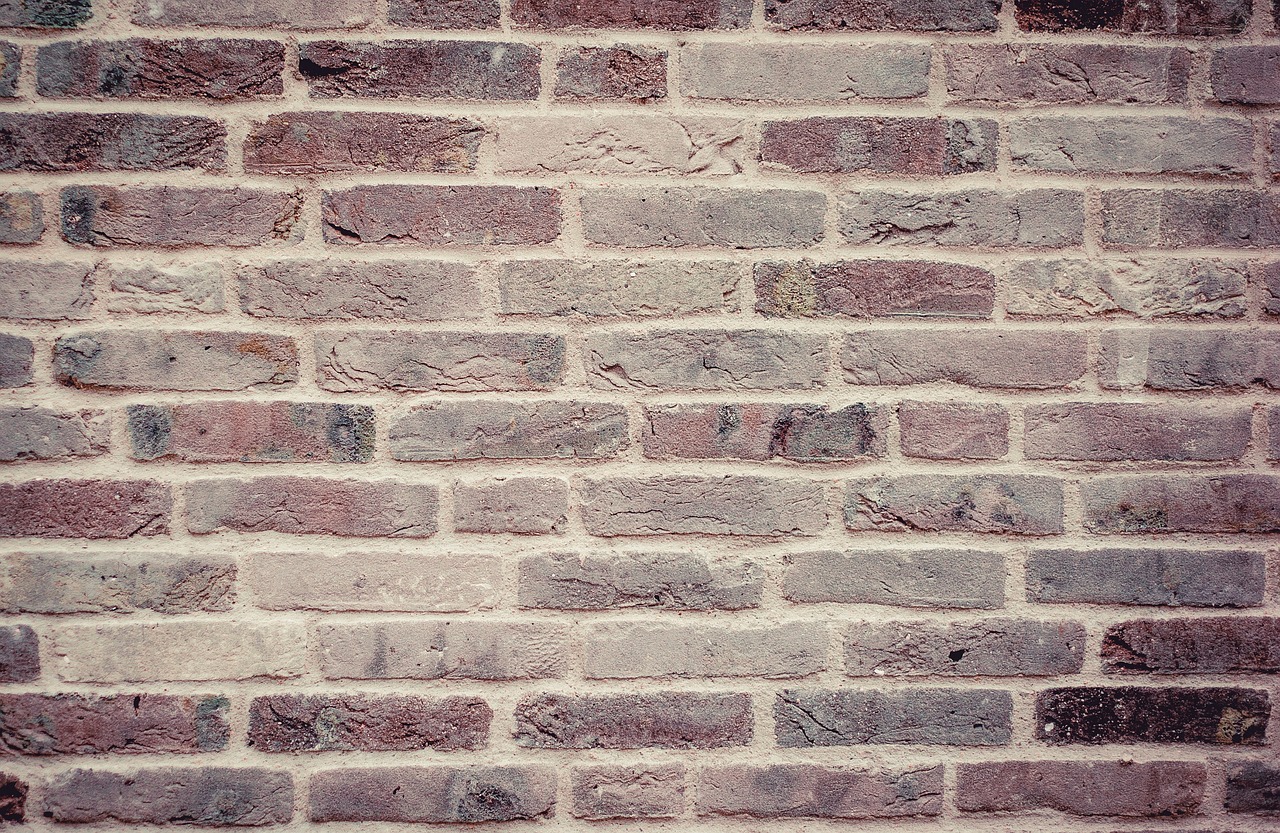 איך לתקן חור בקיר | שיפוץ בית עשה זאת בעצמך